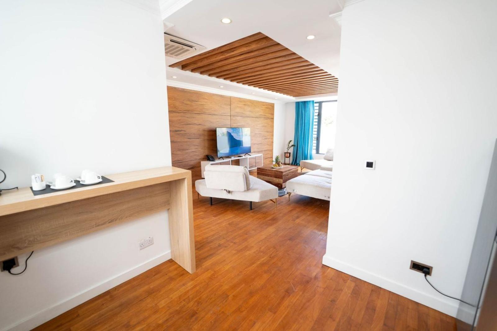 Villa Rocky 01 Perebere 100m